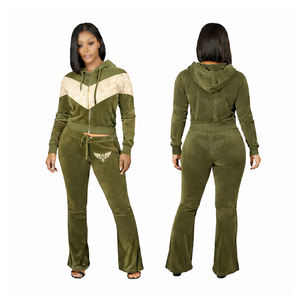 Conjunto Deportivo de Terciopelo Rojo con Pedrería para Mujer, Chaqueta con Capucha y Cremallera y Pantalones Acampanados - Product Image 5