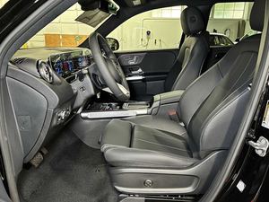 EXTREMADAMENTE LIMPIO, COMO NUEVO Y A UN PRECIO ASEQUIBLE, SUV ELÉCTRICO DE LUJO M-BENZ EQB 250+ RWD 2025 - Product Image 3