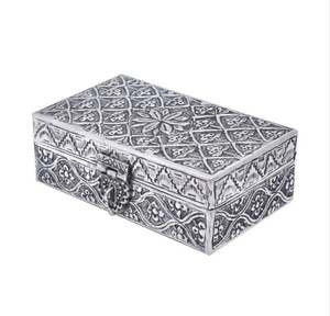 กล่องเครื่องประดับโลหะสำหรับการเก็บรักษากล่องเครื่องประดับสีขาวที่สวยงามยกระดับคอลเลกชันของคุณด้วยสไตล์ของเรา - Product Image 6