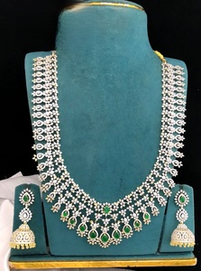 Ensemble collier et boucles d'oreilles longs en laiton plaqué or de qualité supérieure avec zircon et diamants, pour femme, tendance, pour mariage et soirée - Product Image 2
