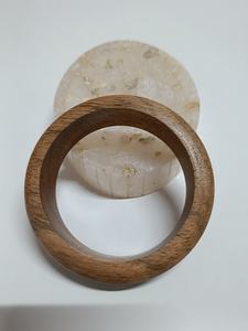 Combinación de puños de joyería de resina de madera con diseño personalizado en cualquier color - Product Image 3