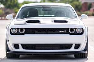 2023 Challenger SRT Hellcat Widebody Jailbreak เครื่องยนต์ Hemi V8 ซูเปอร์ชาร์จ  ตกแต่งครบครัน  ปรับแต่งบางส่วน - Product Image 2
