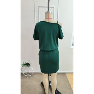 Robe courte en crêpe scintillant à bretelles et épaules dénudées pour femme, 34554 - Émeraude - Product Image 5