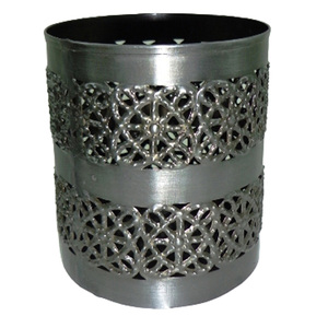 Ensemble intérieur et extérieur de 3 bougeoirs en métal plaqué argent pour décoration de Noël faits à la main - Product Image 1