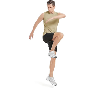 Découvrez l'essentiel de la salle de sport avec nos débardeurs de fitness haut de gamme, conçus pour les hommes et les femmes. - Product Image 3