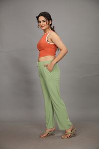 กระเป๋าด้านล่างน้ำหนักเบาสำหรับผู้หญิงและเด็กผู้หญิงสำหรับกิจกรรมกลางแจ้งการฝึกกีฬาฤดูหนาวแบบมีสไตล์สไตล์อินเดีย - Product Image 3