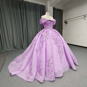 ANY193 Magnifique Robe de Soirée Longue Lavande avec Appliques Cœur, Perles et Imprimé Cristal, Traîne Chapelle - Product Image 2