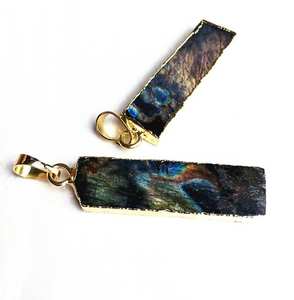 Collar rectangular de labradorita pulida, colgante de barra de labradorita plana con borde galvanizado de oro de 24K, joyería elegante - Product Image 6