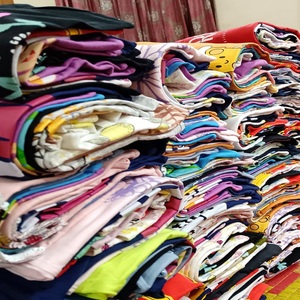 Crianças Crianças Algodão Verão Vestido Meninos Meninas t shirt Atacado Brand New Mixed Apparel Stock Lot Bangladesh Street <span class=keywords><strong>Wear</strong></span> Excedente - Product Image 1