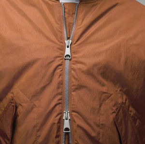 Blouson d'aviateur en nylon de grande taille de couleur unie de haute qualité à prix de gros personnalisé pour l'hiver nouvelle mode et nouveau style - Product Image 4