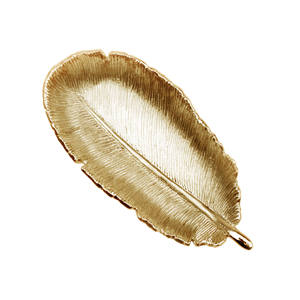 Marufung Assiette décorative en forme de plume en métal argenté/doré 5.9cm X12.7cm X1.7cm - Product Image 4