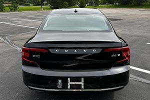 Volvo S90 B6 AWD Plus 2023, Caja de Cambios Automática, Sin Accidentes, Bajo Kilometraje, Precio Accesible, Listo para Envío - Product Image 4