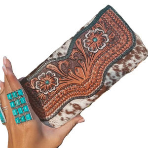 Ensemble portefeuille à trois volets et pochette à poignet en cuir véritable, style western vintage, avec protection RFID, fermeture éclair et doublure en coton, pour toutes les femmes - Product Image 1