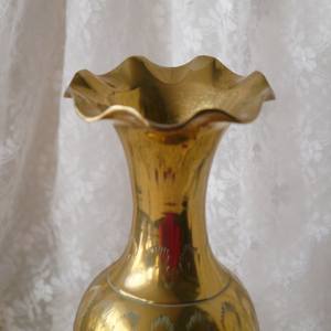 Florero de metal de diseño martillado a mano de calidad superior para decoración tradicional y étnica del Hogar disponible a un precio razonable - Product Image 2