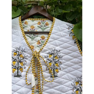 Gilet bohème hippie pour femmes, col en V, vente en gros, coton matelassé, veste courte avec imprimé à la main - Product Image 2