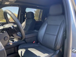GM_C Yukon XL Denali 2025 d'occasion en excellent état - Product Image 5