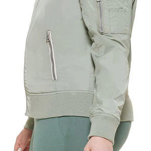 Chaqueta Softshell de talla grande para mujer hecha a medida para deportes de invierno impermeable transpirable con cierre de cremallera relleno de algodón - Product Image 4