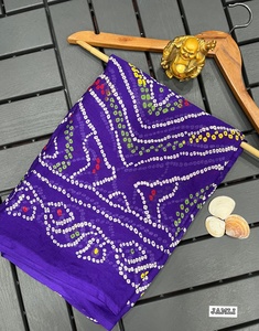 ผ้าซารีมอสเครปแบบดั้งเดิมสวยงาม พร้อมเสื้อคลุมสุดหรูทันสมัย สำหรับงานปาร์ตี้ งานแต่งงาน และชุดเจ้าสาวสำหรับผู้หญิง - Product Image 1