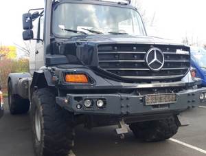 รถบรรทุกเมอร์เซเดส-เบนซ์ เซทรอส ปี 2015 ขับเคลื่อน 4 ล้อ ยูโร 4 กำลังเกิน 450 แรงม้า สำหรับการขนส่งด่วน - Product Image 3