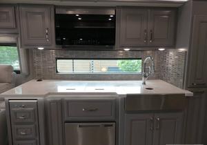 Caravana R-a-m-b-l-e-r A-r-m-a-d-a-4-0-M 2025 para 4-6 Pasajeros con Emisión Euro 6 - Product Image 4