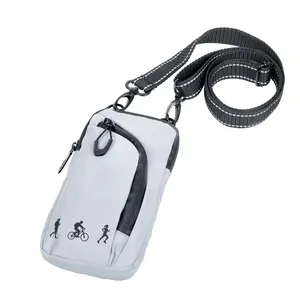 Borsa a Tracolla Riflettente Personalizzata Smartbag, Gadget Intelligenti per Escursionismo e Utilizzo come Sacca Impermeabile - Product Image 1