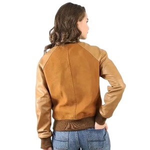 Nouvelle veste de style streetwear pour homme avec corps en laine et manches régulières Veste de style streetwear en vente - Product Image 2