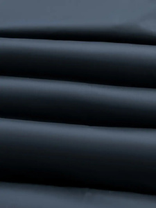 Chaqueta acolchada con capucha gruesa negra para hombre con diseño acolchado y cierre de cremallera, ropa informal de invierno con aislamiento cálido - Product Image 4