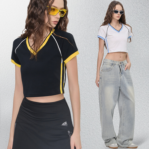 Camiseta Corta de Verano <span class=keywords><strong>para</strong></span> <span class=keywords><strong>Mujer</strong></span>, Estilo Americano Vintage, con Cuello en V, Manga Corta, Rayas y Ribete en Contraste, Ajustada, Tejido de Punto, Venta al por Mayor - Product Image 1