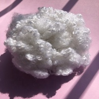 100% fibres discontinues de polyester recyclées blanches HCS 7D HCS 15Dx64Mm remplissage PSF pour la filature et l'utilisation dans diverses industries
