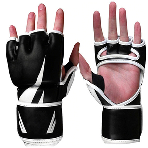 ถุงมือชกมวยครึ่งนิ้ว MMA แบบครึ่งนิ้วคุณภาพสูงสำหรับนักมวยหนัง PVC ขนาด12ออนซ์14ออนซ์2024ปากีสถานผู้ผลิต