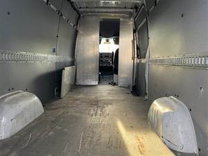 Excellent état - Fourgon utilitaire Benzz Sprinter 2500 2022 - 163 CV, boîte automatique 5 vitesses - À vendre - Exportation mondiale - Product Image 6