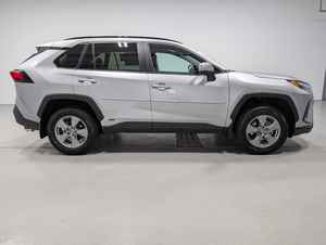 La Mejor Opción Económica 2025: Toyota RAV-4 Híbrido XLE AWD SUV, Motor Híbrido de 4 Cilindros y 2.5L Dynamic Force - Product Image 3