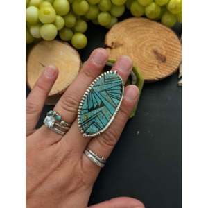 Anillo de Turquesa Hecho a Mano por Artesanos Navajo con Incrustaciones de Múltiples Piedras y Plata de Ley, Talla 10, para Regalo, Joyería con Engaste Invisible - Product Image 2