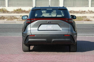 รถใหม่เอี่ยม ไมล์ 0 กม./ชม. ราคาคุ้มค่า ปี 2024 สีเทา TY - BZ4X 615 Max FWD Luxury SUV ไฟฟ้า พร้อมส่ง - Product Image 6