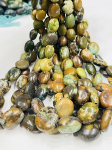 Perles de pierre de forme ovale lisse AAA Natural Tibetan Turquoise 18-25mm Brin de 14 pouces - Product Image 4