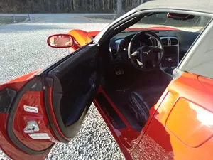 Chevrolet Corvette 3LT Convertible Clásico Vintage de 2005, Impecable y con Poco Kilometraje - Product Image 3