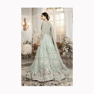 Diseñador Top Lehenga con Dupatta Trabajo de secuencia completa Hermoso bordado Trabajo Ropa de fiesta Vestido Ropa ocasional Look de moda - Product Image 2