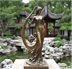 Statua d'Angelo in Bronzo Fuso Personalizzata, Scultura Paesaggistica in Metallo di Donna Nuda a Cavallo, Decorazione da Collezione - Product Image 3