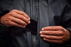 Cortavientos Unisex con Capucha, Casual, Sólido, Ligero y Ecológico - Product Image 3