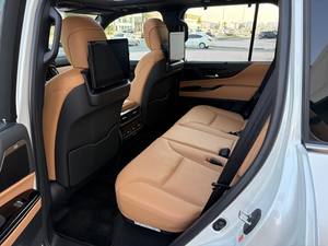 BRAND NEW 2025 LEX US LX700 WHITE 3.5L V6 TURBO SPORT 409HP/5200RPM 6 <b>CYLINDER</b> 7 SEATERS 10-SPEED AUTOMATIC TRANSMISSION - Product Image 3