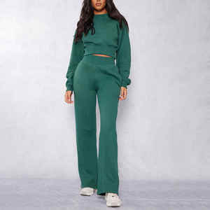Tendance femmes hiver imprimé respirant 100% coton survêtement ensemble OEM Logo personnalisé pantalons de survêtement et sweat à capuche court - Product Image 3