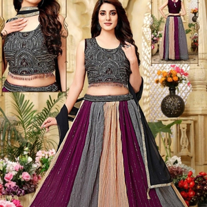พร้อมส่งชุดปักลายสวยงามน่าดึงดูดใจสำหรับปาร์ตี้ชุดนอนผ้าไหม lehenga choli พอดีตัวปกติและทำจากผ้าคุณภาพสูง - Product Image 1
