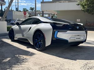 USED LHD/RHD 2016 B M W I8 COUPE - Product Image 2