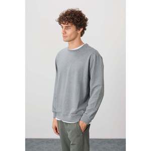 Sudadera Básica para Hombre de Algodón Gris Melange con Textura Suave y Corte Estándar - 88363 - Gb melange - Product Image 4