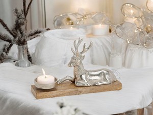 Cercle en bois de forme ronde avec cerf en métal plaqué argent sur le côté intérieur pour les décorations de Noël de luxe - Product Image 5