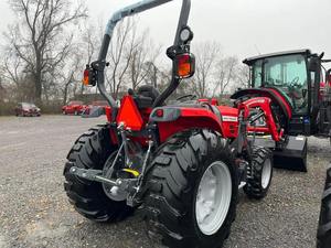 Mini tracteur à pied Massey Ferguson 1835 en bon état avec chargeurs 4WD 80HP 50HP 20HP puissance nominale pour la ferme d'occasion - Product Image 4