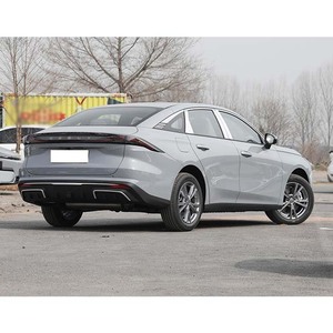 Véhicule électrique hybride rechargeable Galaxy L6 d'occasion, édition de lancement, 4 portes, 5 places, autonomie de 401 à 500 km, batterie de 110 kWh, 150 à 200 kW - Product Image 2