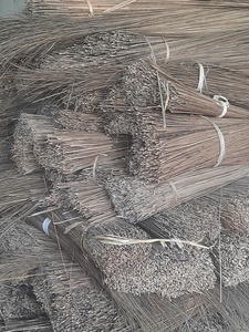 Escoba de Coco de Vietnam - Escoba de Fibra de Coco Resistente para Pisos y Patios, Venta al por Mayor Directa de Fábrica - Product Image 4