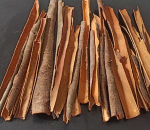 BÂTON DE CANNELLE CASSIA CASSÉ CASSÉ CASSÉ DU VIETNAM POUR L'EXPORTATION 2% 2.5% 3% 3.5% CONTENU D'HUILE - Product Image 3