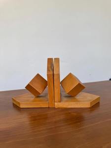 Sujetalibros de Madera Contemporáneos con Forma Geométrica, Ideales para Interiores Minimalistas y Exhibición de Libros en Estantes, Procedentes de la India - Product Image 2